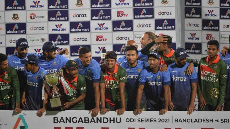 Sri Lanka beat Bangladesh by 97 runs in third ODI