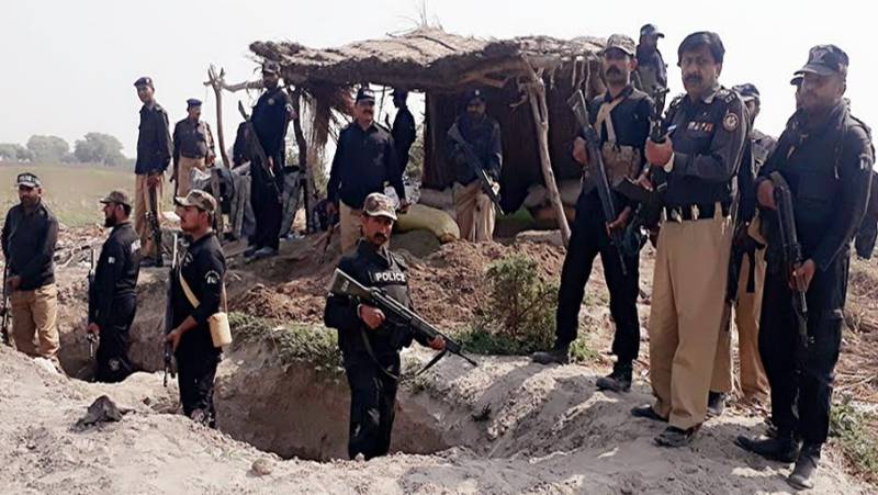 Police halt operation against dacoits in Sindh 