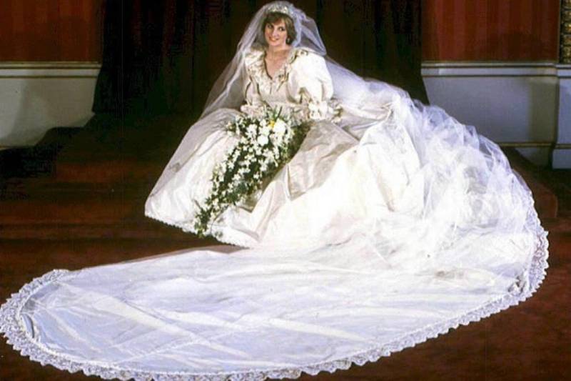 Diana's iconic wedding dress is star of royal fashion exhibit