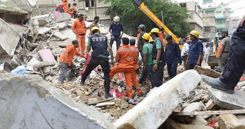 Cotton factory collapses in Karachi; one dead