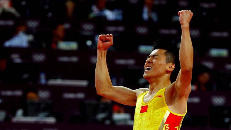 Chinese trampolinist Dong Dong bounces to record fourth Olympics