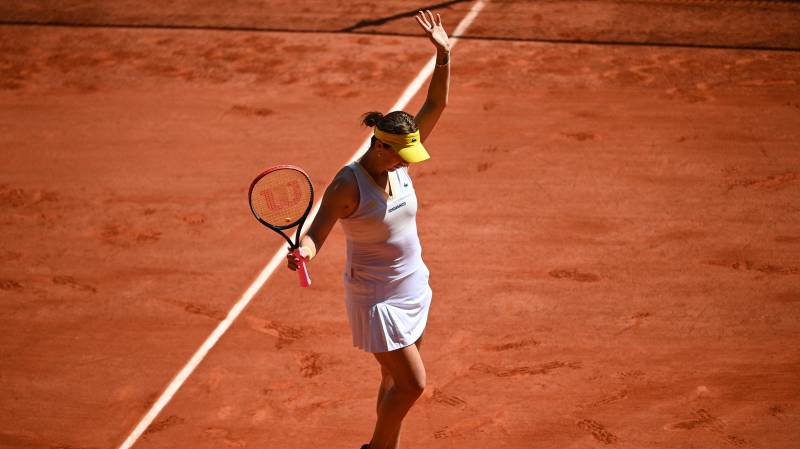 Pavlyuchenkova reaches first Grand Slam final at French Open on 52nd attempt