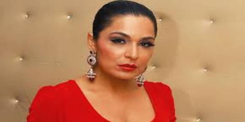 Meera submits applications to DG FIA, Interior Minister against occupation of her house