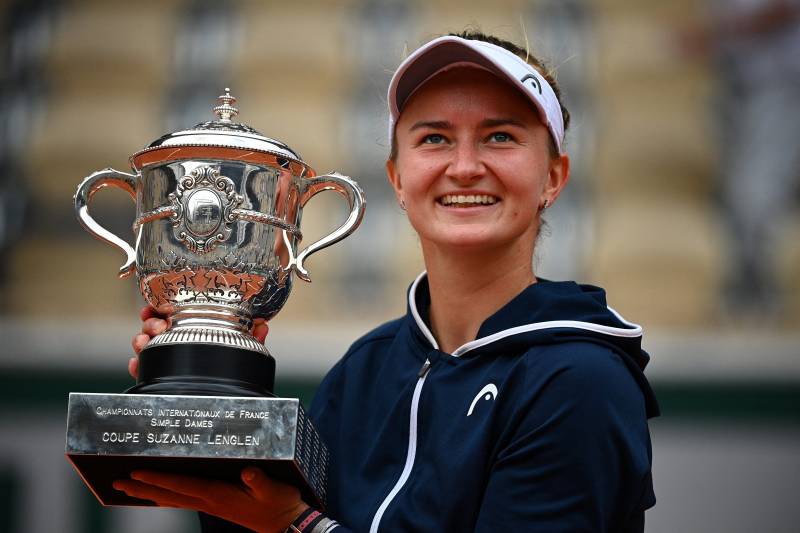 Krejcikova wins French Open, dedicates victory to Novotna