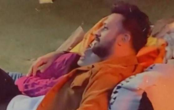 Sajal Aly nods to Atif Aslam’s Rafta Rafta