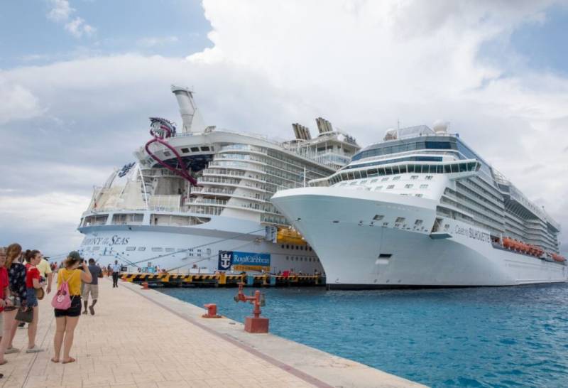 Cruise passengers return to Mexico's Caribbean coast