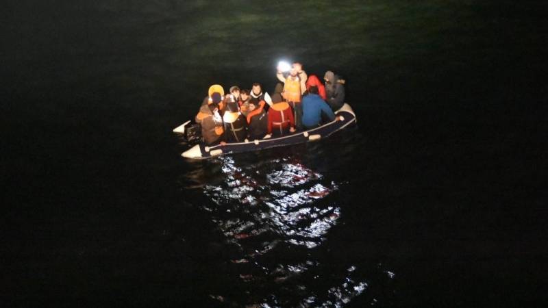 80 migrants rescued in English Channel trying to reach UK