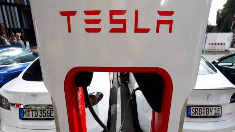 Tesla to 'recall' over 285,000 cars in China due to faulty software