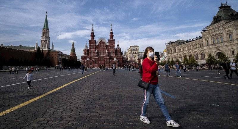 Covid-19 curbs reimposed in Moscow as Asia-Pacific outbreaks flare