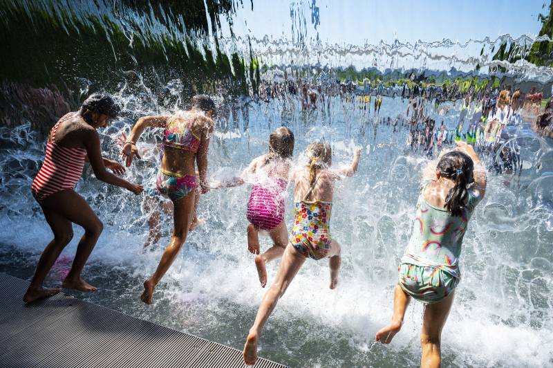 More record-smashing heat forecast as Canada, US bake