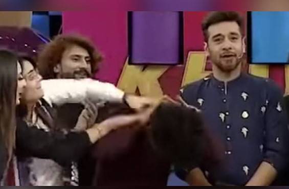 Faysal Quraishi storms out of show due to uncultured ‘sweet slaps’ 