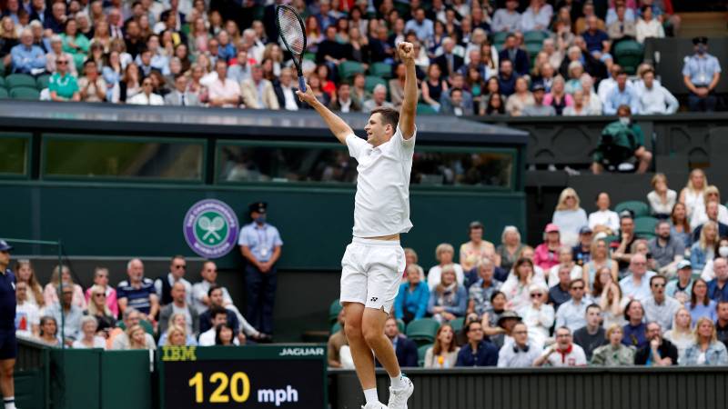 Hurkacz faces 'unbelievable' Federer for Wimbledon semi-final spot