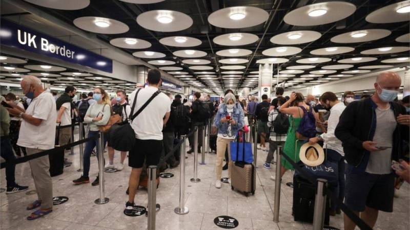 Heathrow airport to fast-track vaccinated passengers