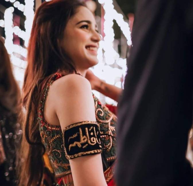 Combination of Aima Baig’s sleeveless arm and Imam Zamin resting on top has shook the internet 