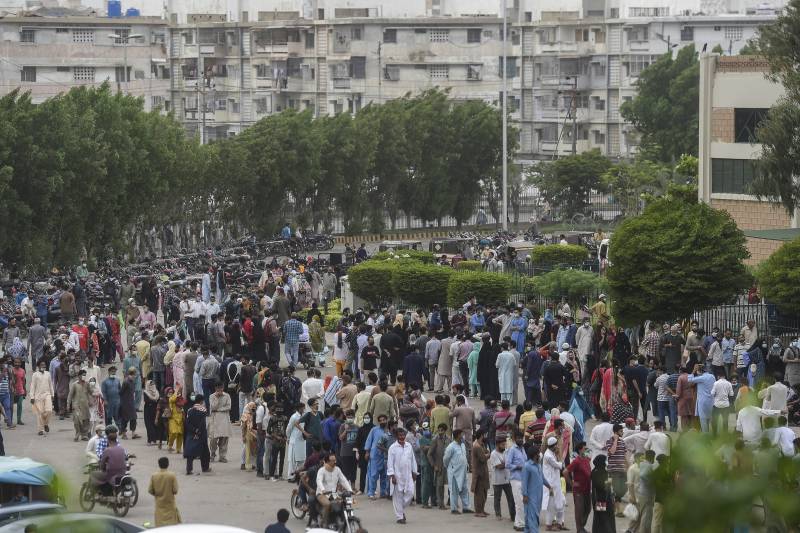 Alarm bells in Pakistan as coronavirus kills 86 people in single day