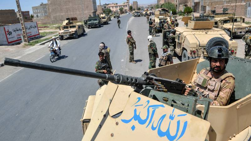 Commandos deployed as Afghan forces battle Taliban for control of cities