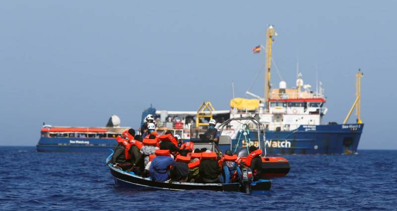 More than 700 saved from Mediterranean this weekend: aid group