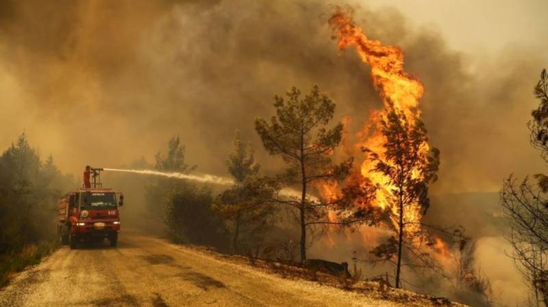 Turkey and Greece reel from raging wildfires during heatwave