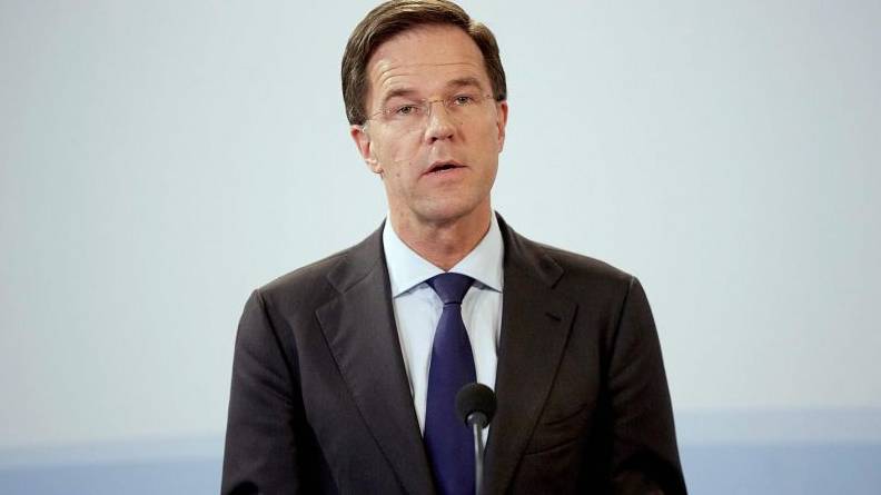 Pakistani, Dutch premiers discuss Afghanistan over phone 