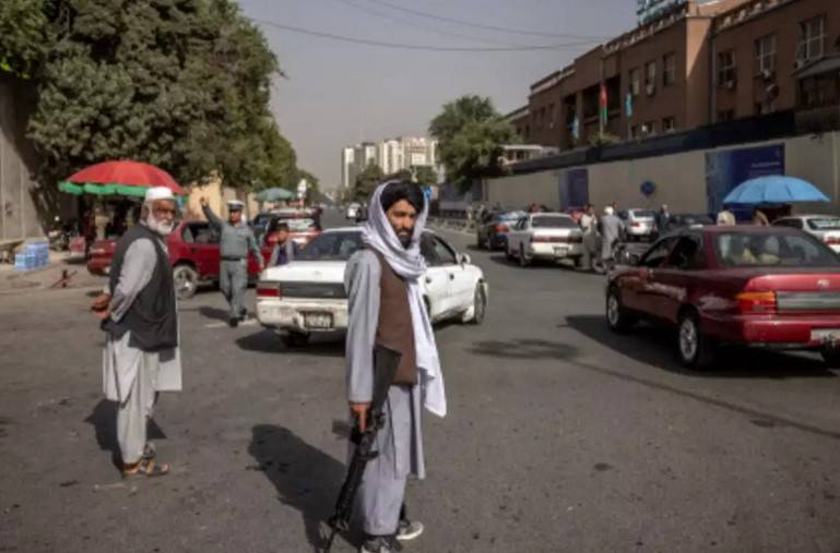 Taliban urged to allow fleeing Afghans safe passage