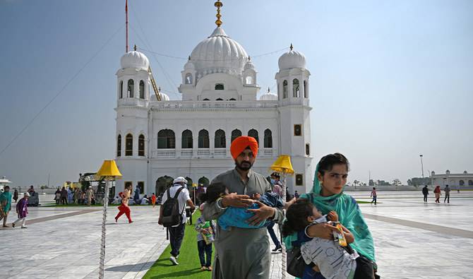 Pakistan allows Indian Sikhs to join Baba Nanak’s celebration at Kartarpur