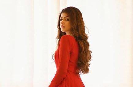 Kinza Hashmi leaves fans swooning over her all-red-attire look in latest photo-shoot