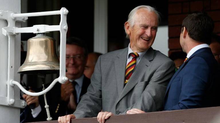 Root leads tributes to 'brilliant servant' Dexter