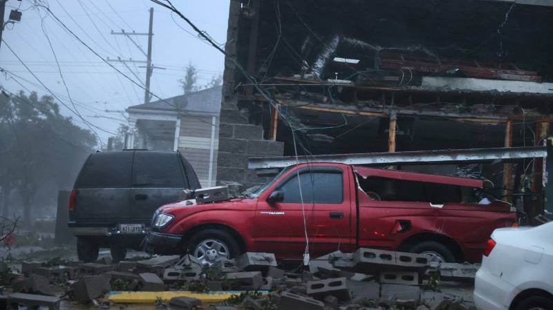 Hurricane Ida pummels Louisiana, knocks out power for New Orleans