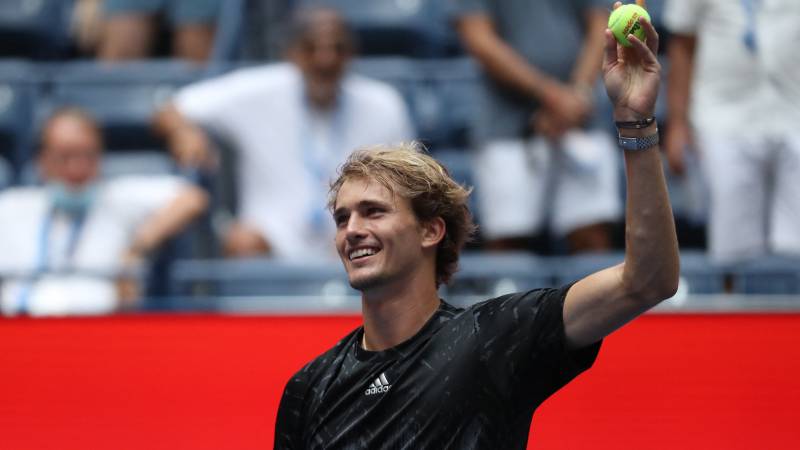 Zverev advances at US Open, will try to foil Djokovic Slam bid