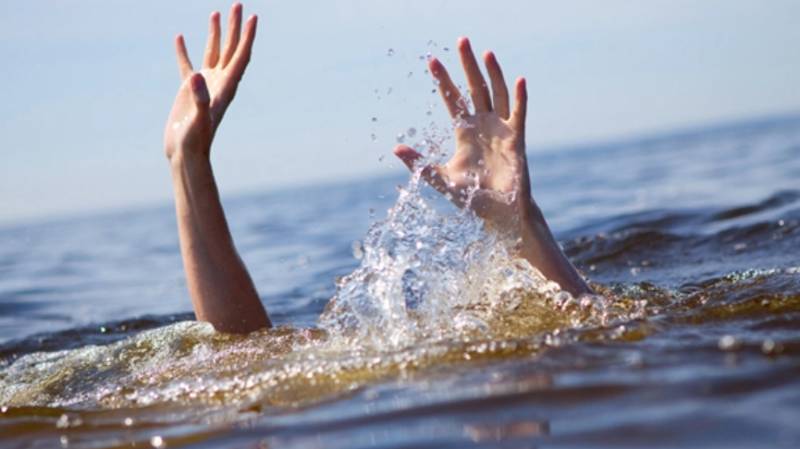 Picnickers drown in Hub, one dies 