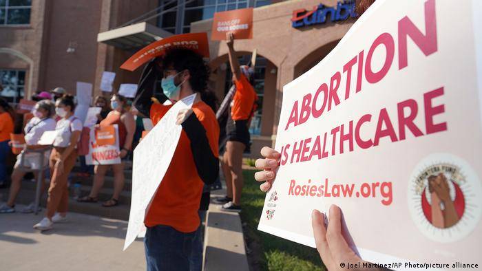 US Justice Department vows to protect Texas abortion clinics