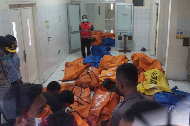 Fire at overcrowded Indonesian prison kills 41