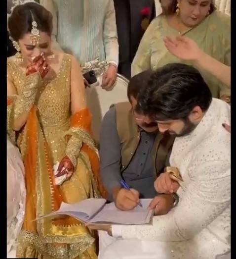 Aiman Khan seen in tears during Nikkah of sister Minal