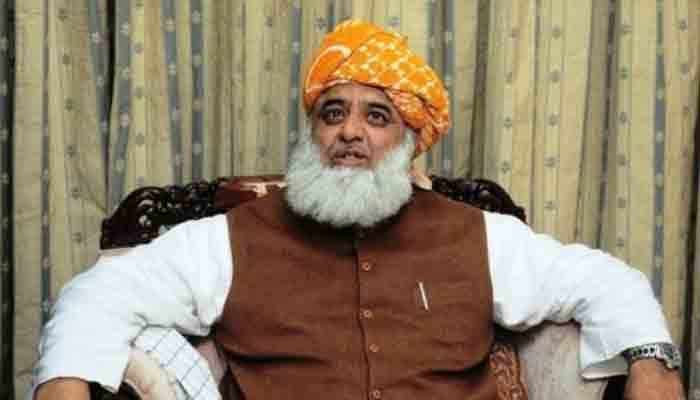 Fazl proposes elections’ boycott on EVM issue in PDM meeting