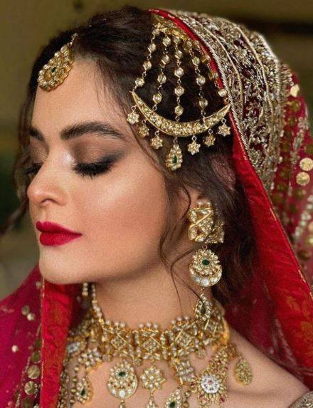 Bride Minal Khan doesn’t wait for walima, changes her last name on Instagram