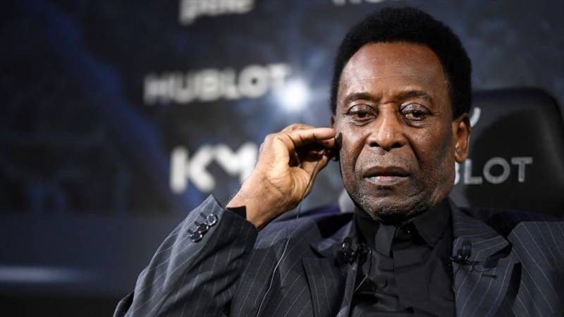 Pele remains in ICU, feeling 'a little better'