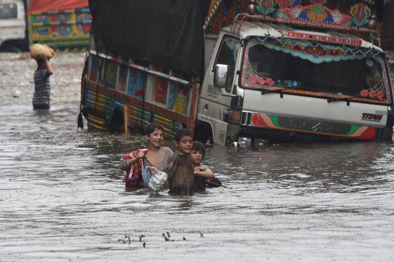 Heavy rain compounds Lahoris’ problems