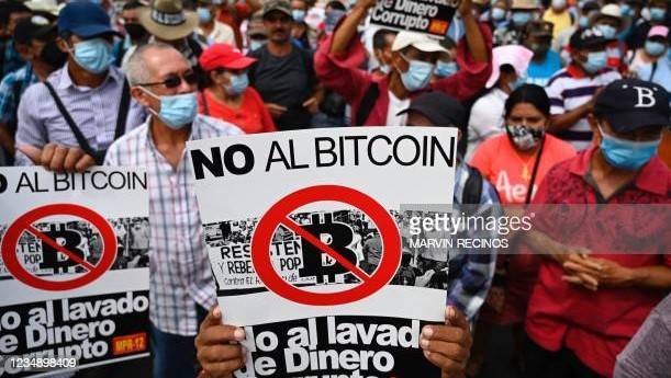 Salvadorans march against bitcoin and 'dictatorship'