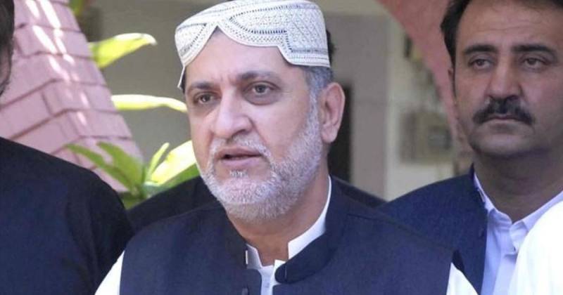 Mengal in Karachi to spur efforts to oust CM Kamal