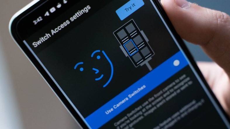 Disabled people can now use Android phones with face gestures