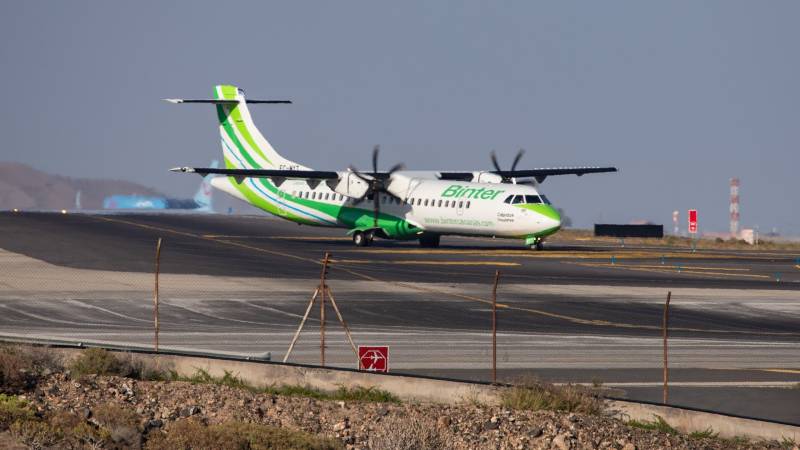 First plane lands near Canaries volcano after airport closure: operator