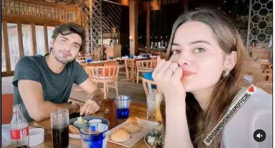 Minal Khan taunts Ahsan for ‘torturing’ her during their honeymoon in Maldives 