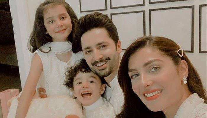 Family orientated Ayeza Khan decorates entire wall with loved ones’ pictures 