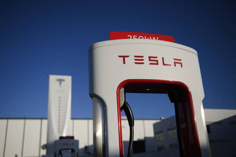 US jury orders Tesla to pay ex-employee $137 million over racism