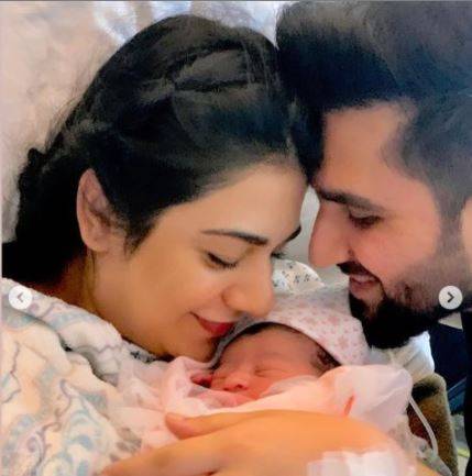 Lovebirds Sarah Khan, Falak reveal newly born daughter Alyana's face 