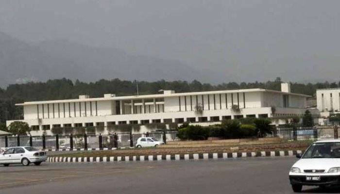 Female officers of federal bureaucracy transferred, posted