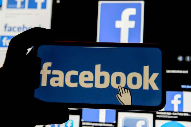 Facebook announces 10,000 EU jobs to build 'metaverse'