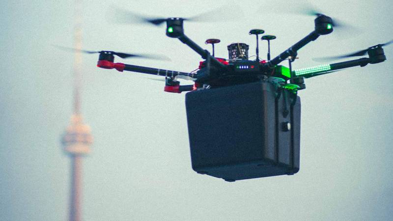 Canada hospitals use drones to carry lungs for transplant