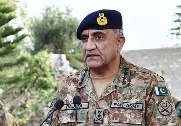 Gen Bajwa visits HQ Southern Command Multan, observes troops’ training 