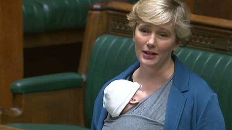 Breastfeeding UK MP contests Commons baby ban